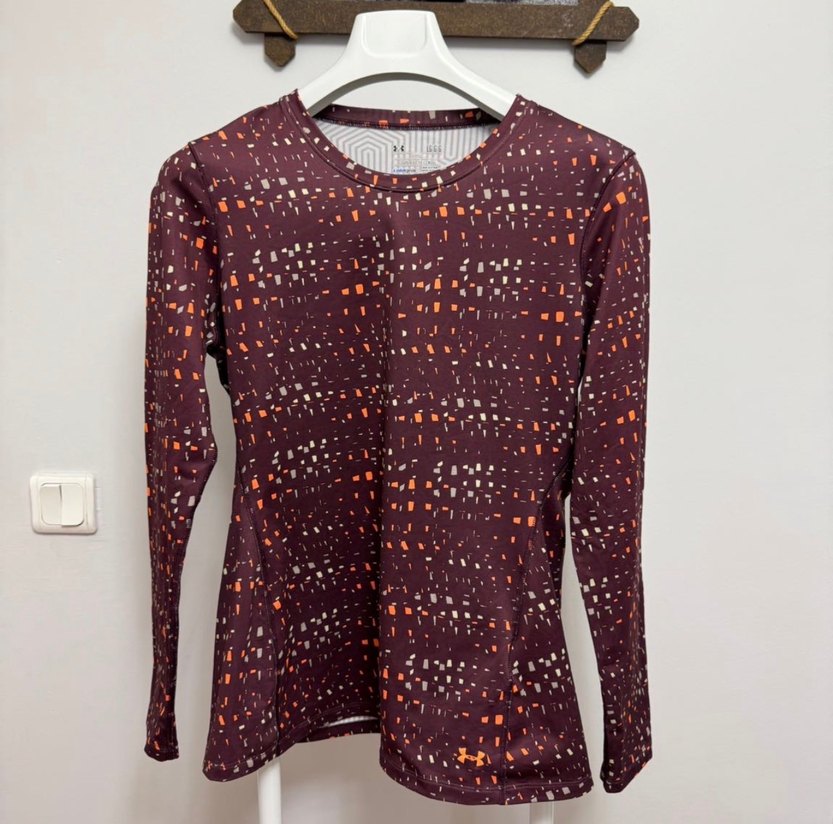 Under Armour Kadın Bordo Batik Desenli Uzun Kollu Bluz - Görsel 3