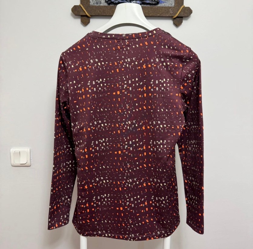 Under Armour Kadın Bordo Batik Desenli Uzun Kollu Bluz - Görsel 4