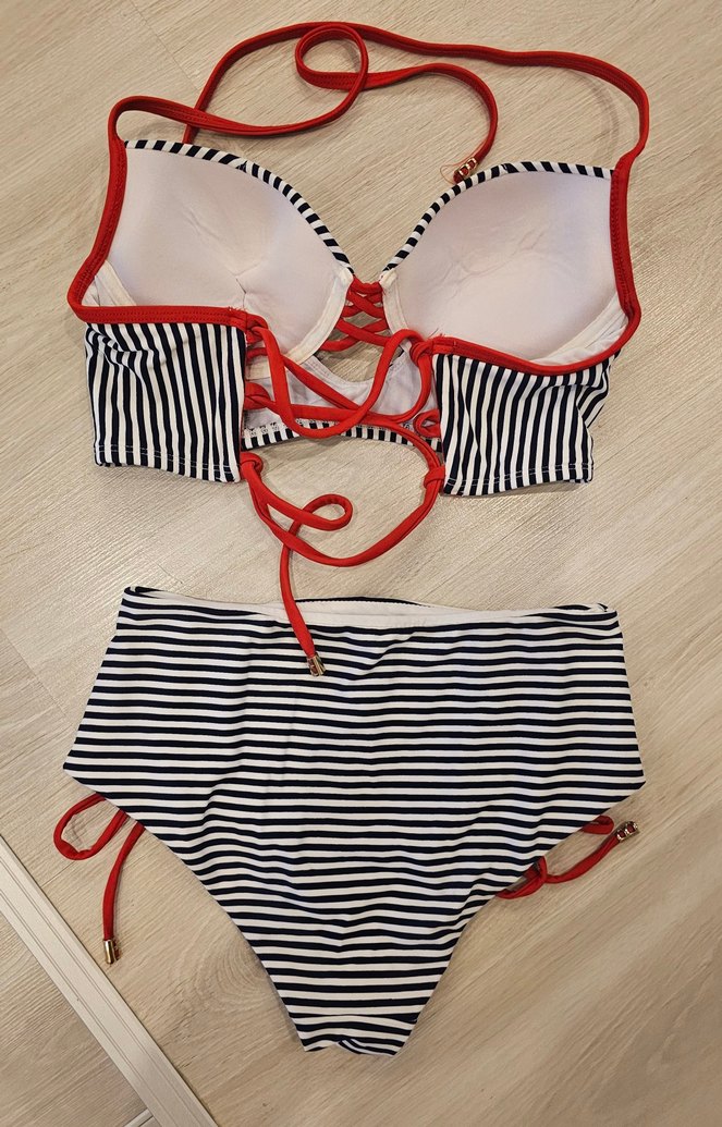 Kırmızı Detaylı Desenli Mini Bikini - Görsel 2