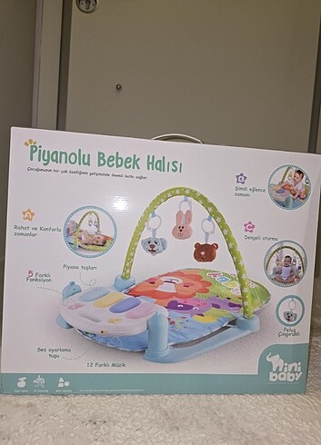 Piyanolu bebek halısı