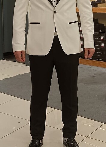 Diğer Beyaz damatlık ayakkabi kemer dahil.