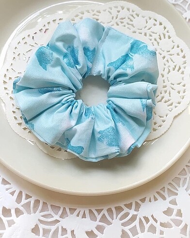 Mavi scrunchie