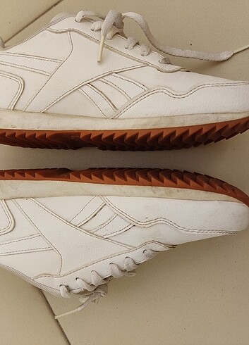 39 Beden beyaz Renk Reebok spor ayakkabi