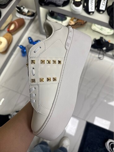 38 Beden Valentino