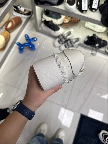38 Beden beyaz Renk Valentino