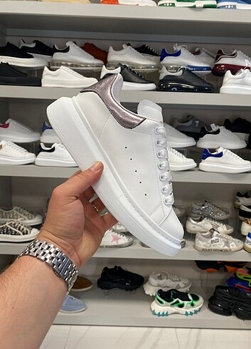 Alexander McQueen 