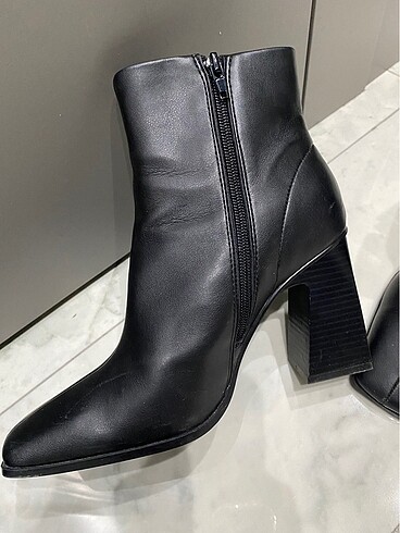 MANGO KARE BURUNLU BİLEKTE BOT - Görsel 5