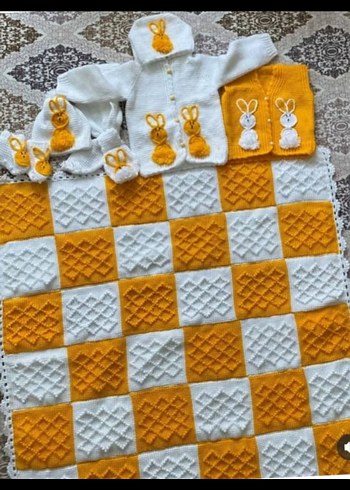 Nakışlı Mavi Bebek Önlüğü sipariş üzerine işlenir haz - Görsel 4