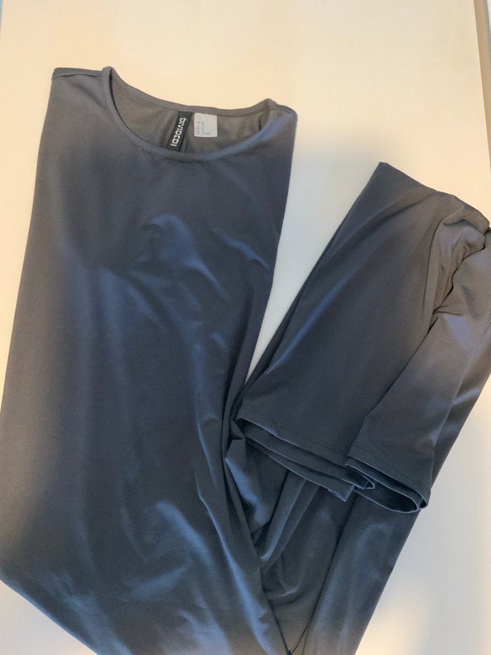 Gri kısa kollu salaş elbise - Görsel 3