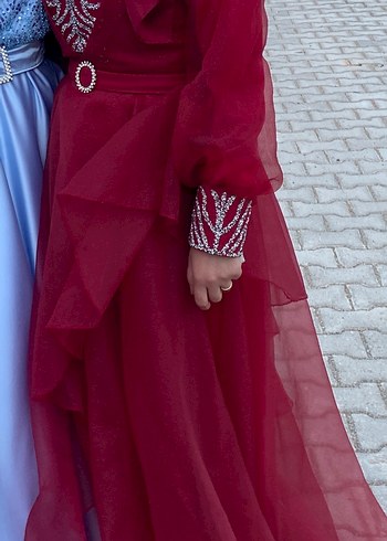 Bordo İşlemeli Uzun Kol Abiye Elbise