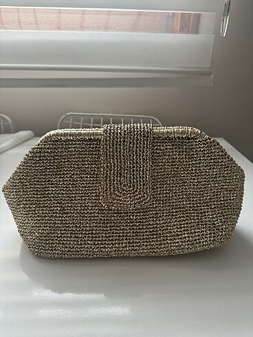 Hasır gold renk burslu(clutch)çanta