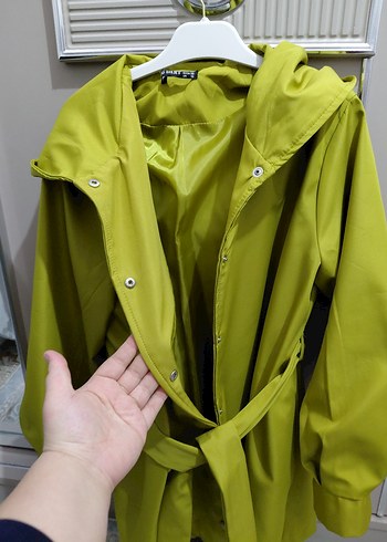 yeşil Uzun Kuşaklı Kadın Yağmurluk - Görsel 3