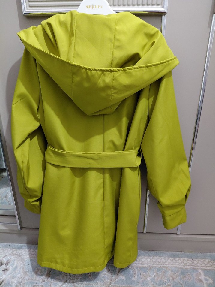 yeşil Uzun Kuşaklı Kadın Yağmurluk - Görsel 4