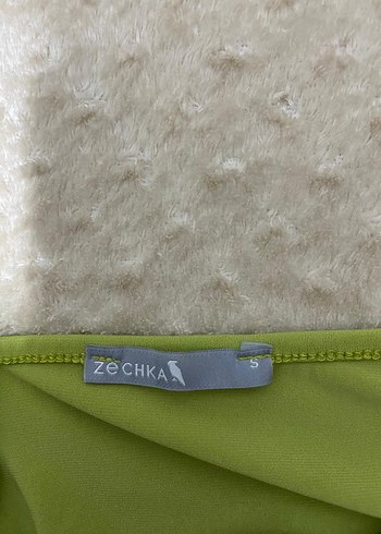 Parlak Yeşil Bebek Taşıma Slingi ZECHKAS - Görsel 2