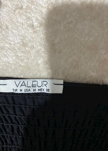 Siyah Fırfırlı Keten Askılı Bustiyer - Görsel 4