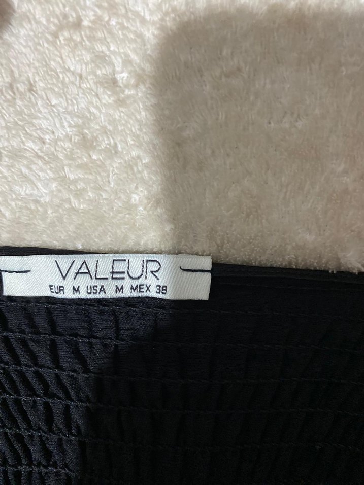 Siyah Fırfırlı Keten Askılı Bustiyer - Görsel 4