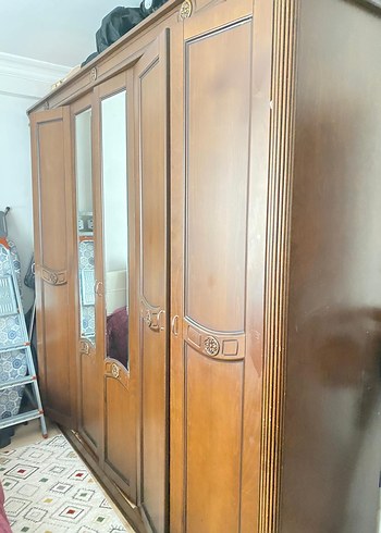 6 kapılı 2 aynalı Ankara Dolabı Taş Gibi - Görsel 3