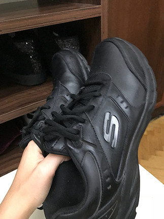 39 Beden Skechers siyah deri spor ayakkabı