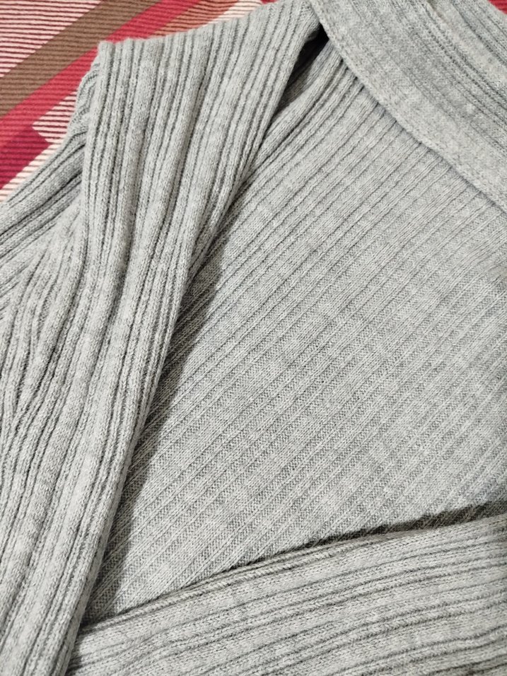 Gri Fitilli Boğazlı Kadın Kazak - Görsel 2