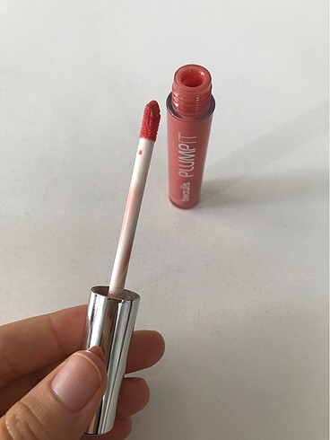 Diğer Dolgunlaştıcı gloss/ruj