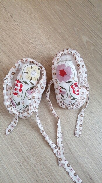 Zara home bebek patiği