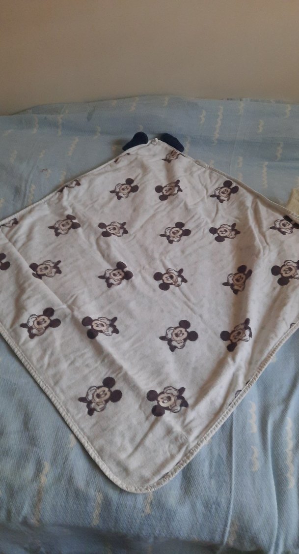 Kapüşonlu Gri Baskılı Çocuk havlusu - Görsel 3