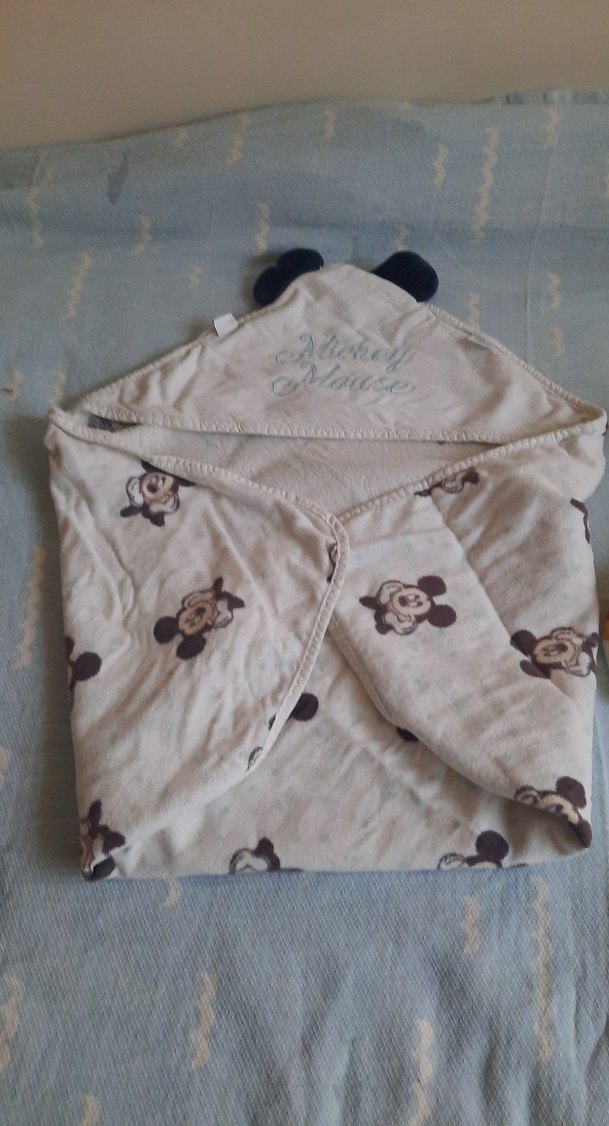 Kapüşonlu Gri Baskılı Çocuk havlusu - Görsel 2