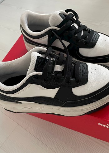 Puma Puma Beyaz Siyah Kadın Spor Ayakkabı