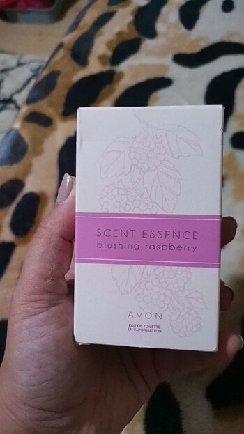 Avon scent essence blushing rasperry 30 ml
