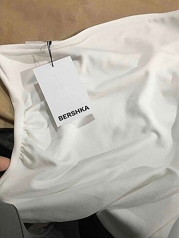 Bershka Straplez Beyaz Bluz - Görsel 2