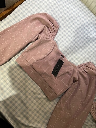 TY pembe crop - Görsel 2