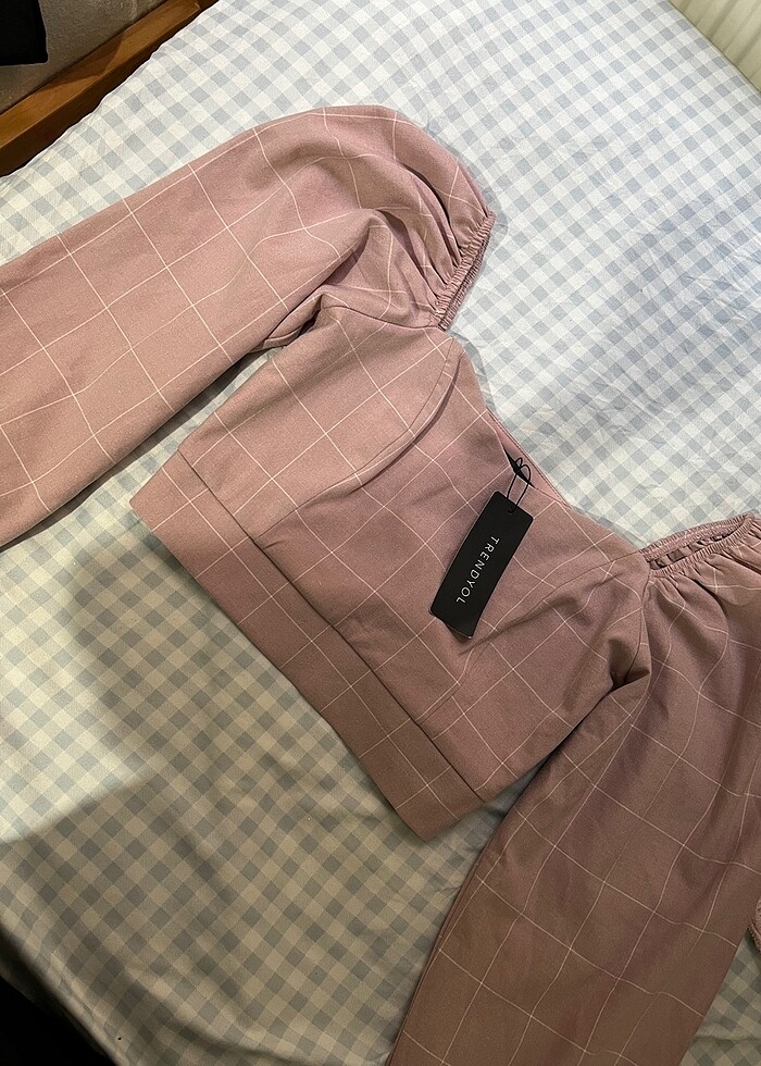 TY pembe crop - Görsel 2