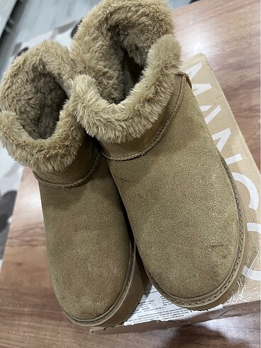 Oysho Ugg Bot