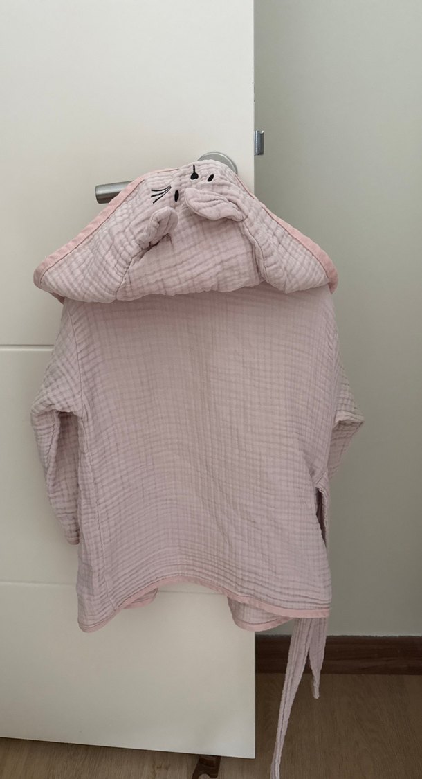 Kız Çocuk Pembe Keten Bornoz - Görsel 2