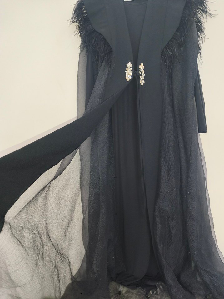 Uzun Siyah Gotik Drape Detaylı Kadın Abaya - Görsel 3