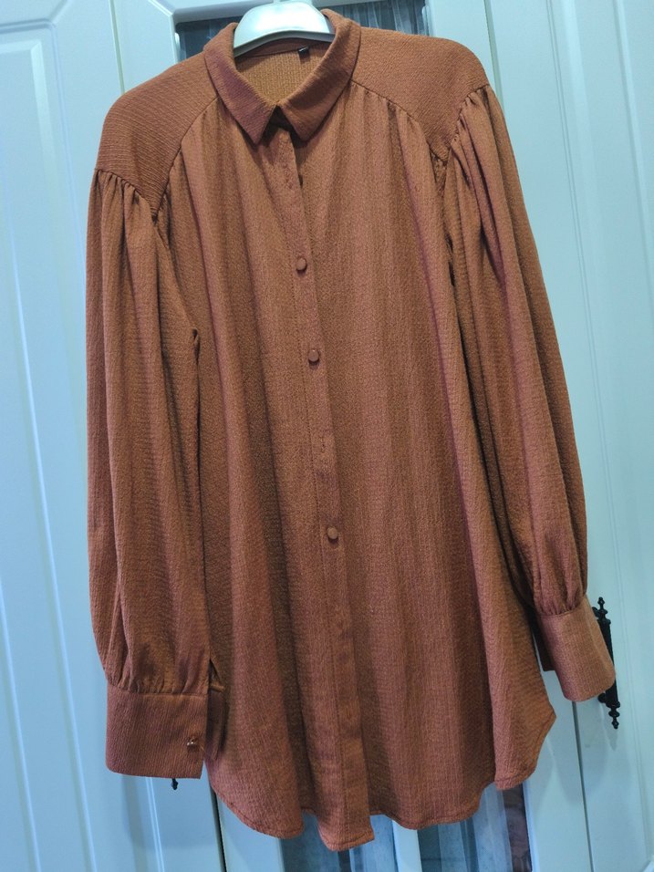 Düğmeli Kahverengi gömlek - Görsel 3