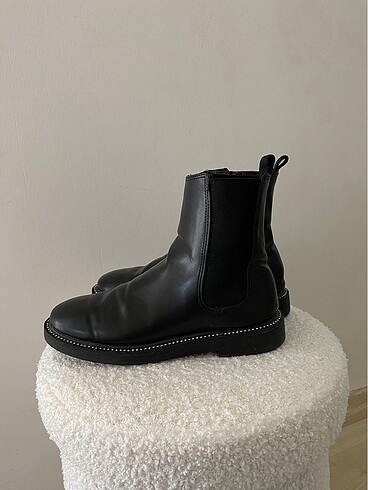 Zara Zara 34 numara taşlı bot