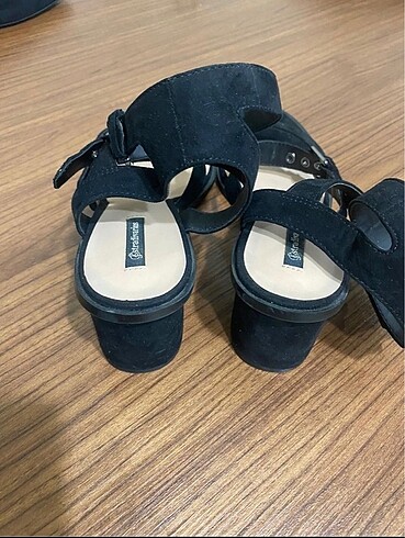 39 Beden siyah Renk Stradivarius Sandalet