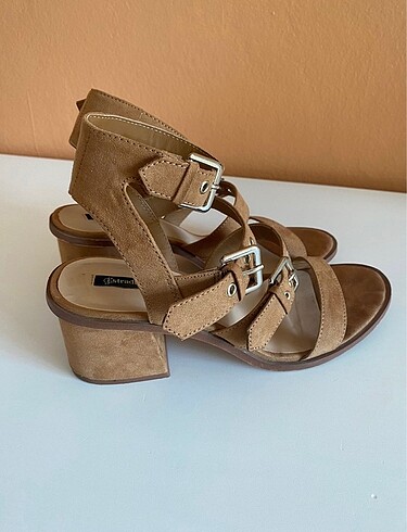 39 Beden camel Renk Stradivarius Sandalet
