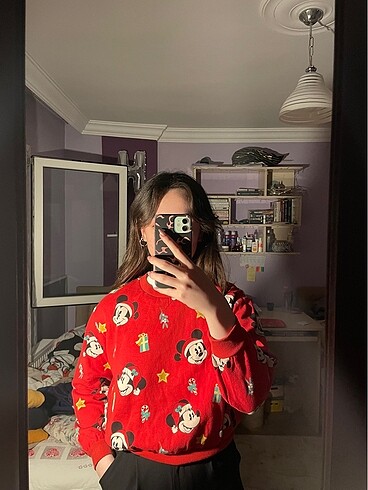H&M Yılbaşı temalı mickey mouse sweat