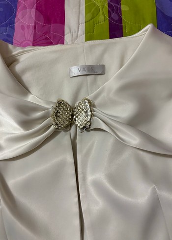 Beyaz Saten Bolero. - Görsel 3