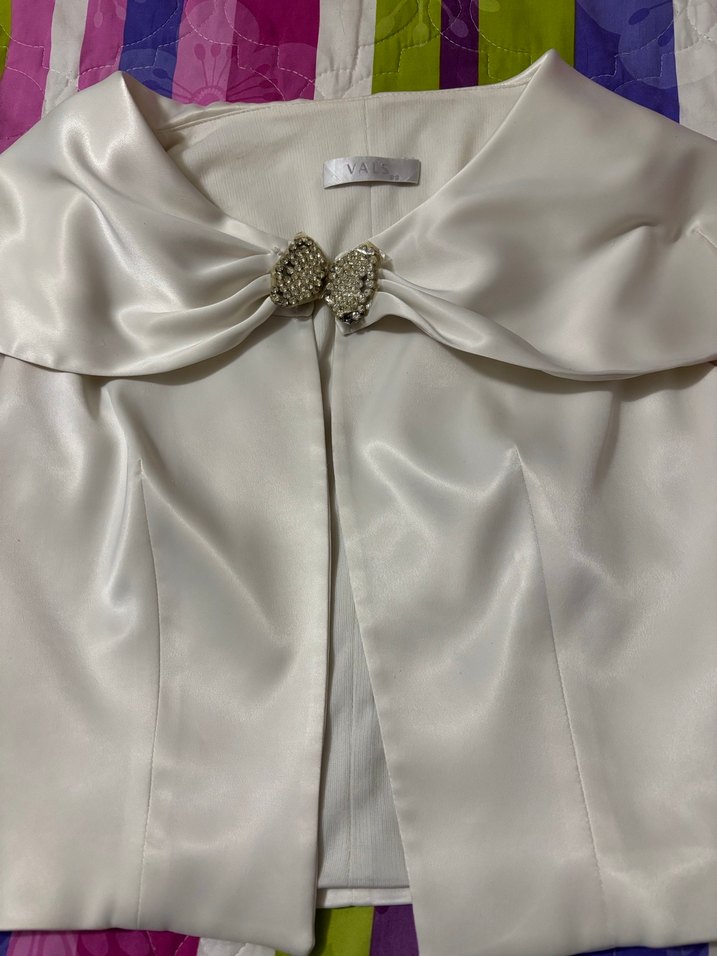 Beyaz Saten Bolero. - Görsel 4