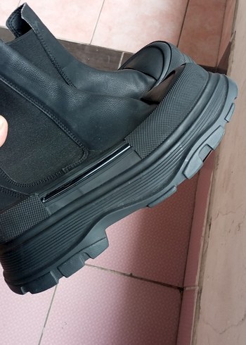 Kadın Siyah Platform Topuklu Kauçuk Bot - Görsel 3