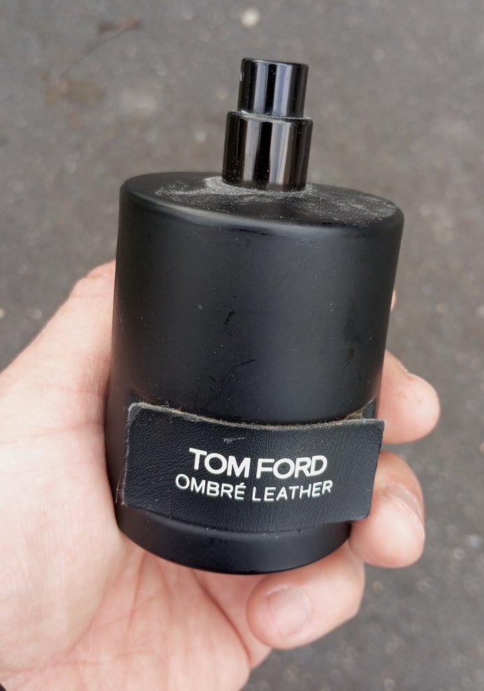 Tom Ford Ombre Leather Erkek Parfümü Siyah - Görsel 3