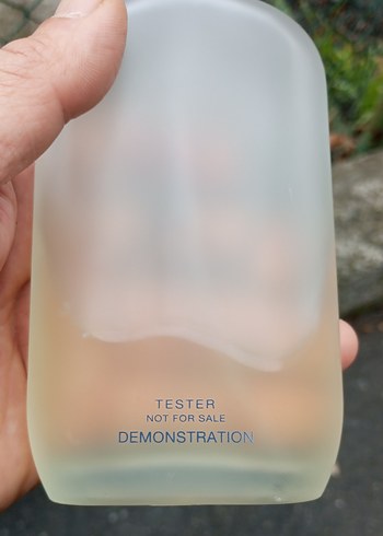 Calvin Klein Erkek Parfümü Gri Minimalist - Görsel 3