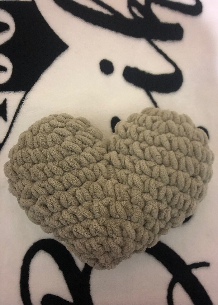 KALPLİ PUFFY YASTIK ORTA BOY - Görsel 3