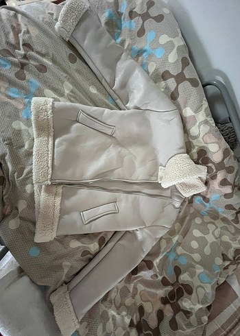 KREM Peluş Detaylı Kadın CEKET - Görsel 2