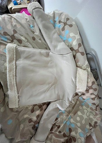 KREM Peluş Detaylı Kadın CEKET - Görsel 3