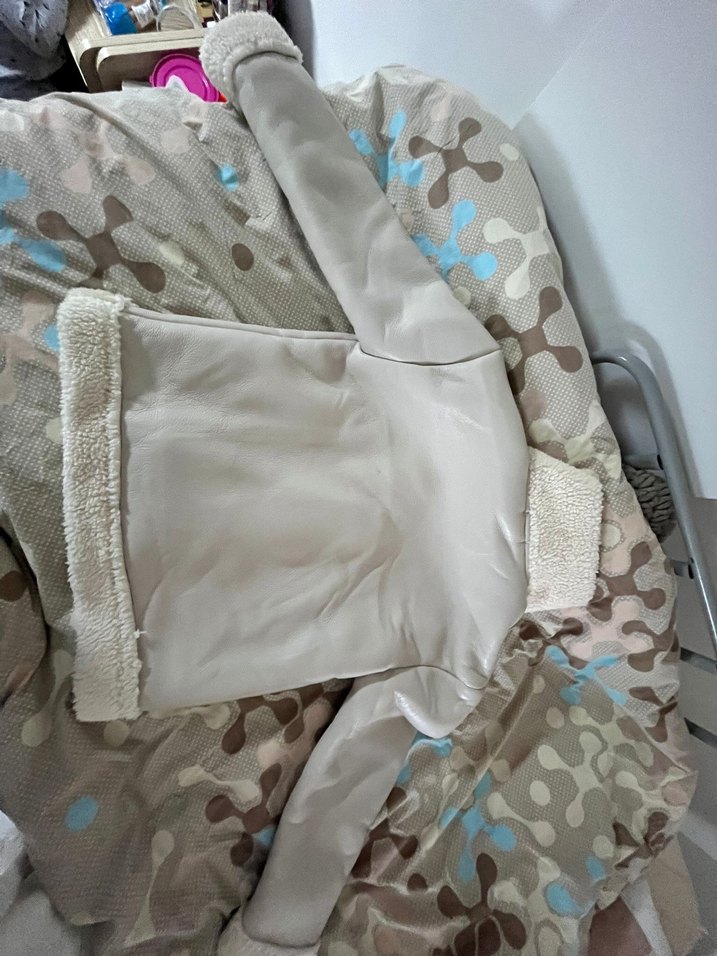 KREM Peluş Detaylı Kadın CEKET - Görsel 3