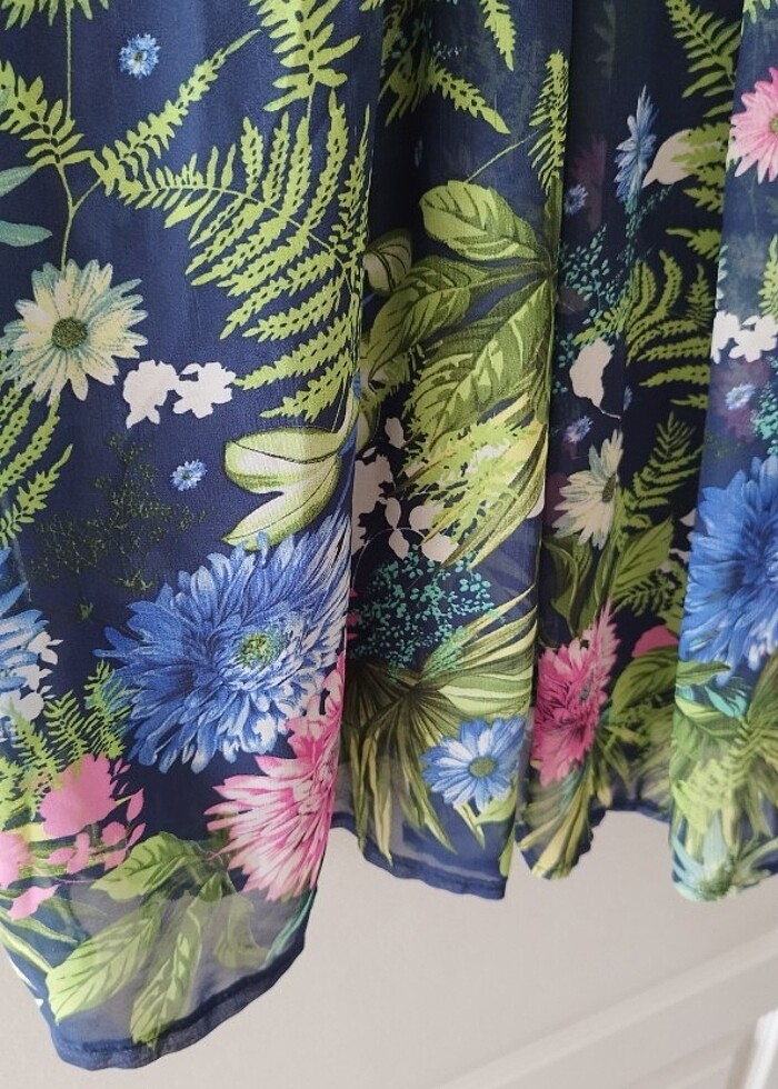 Kısaşifon elbise - Görsel 3